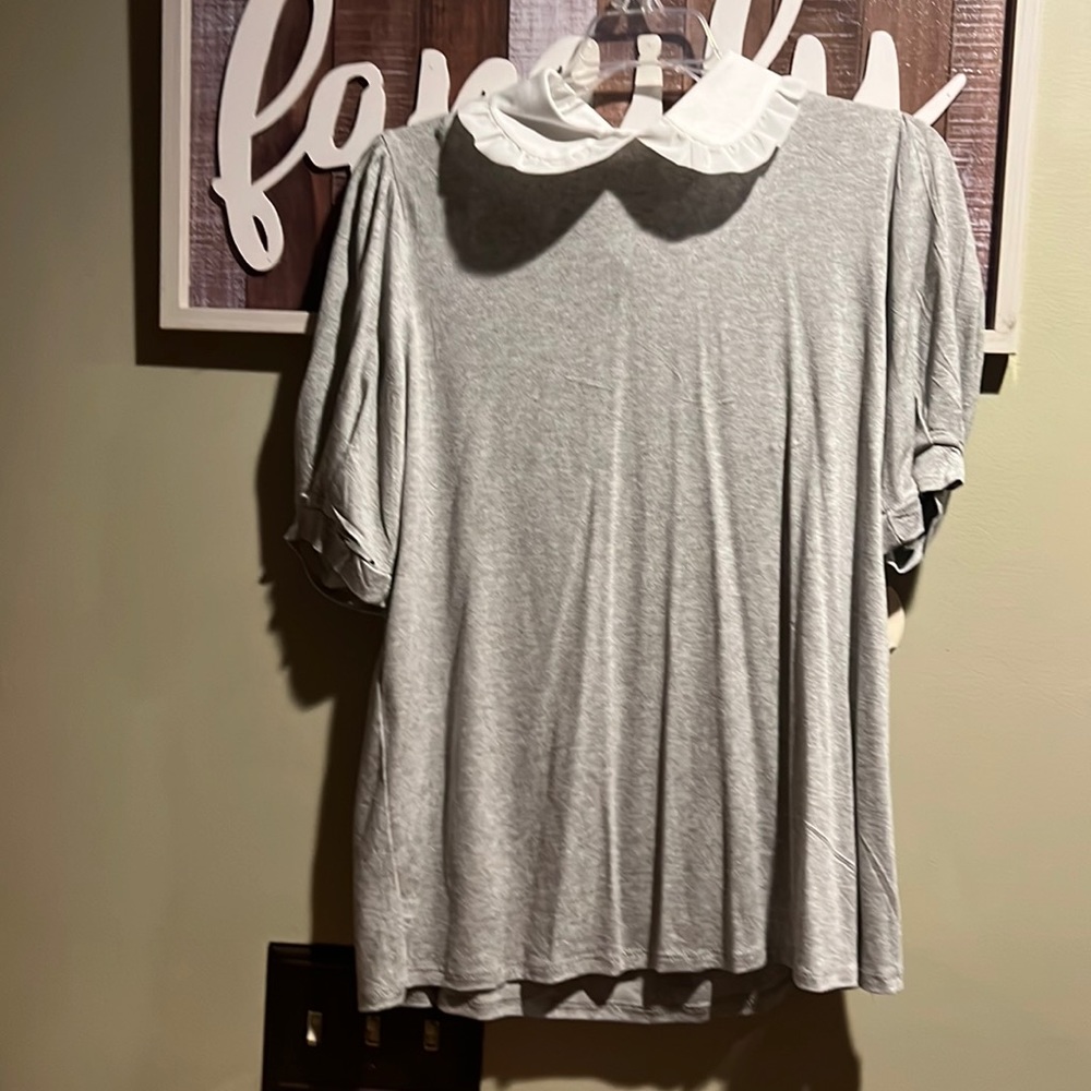 NWOT great Peter Pan collar blouse.